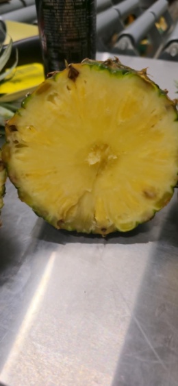 Ananas ~11 kg (kraj poch. Kostaryka)
