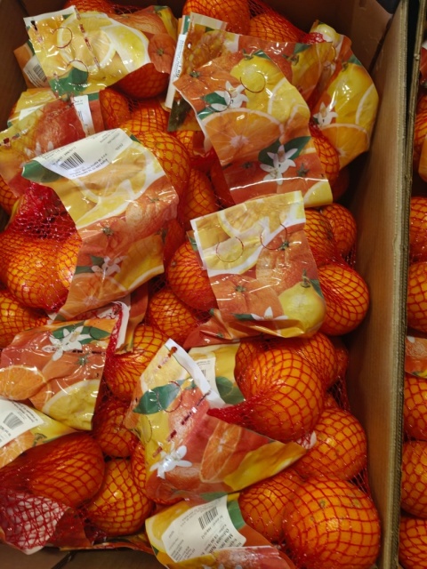 Pomarańcze słodkie drobne na sok 15 kg 2,49zł/kg (kraj poch. Egipt)